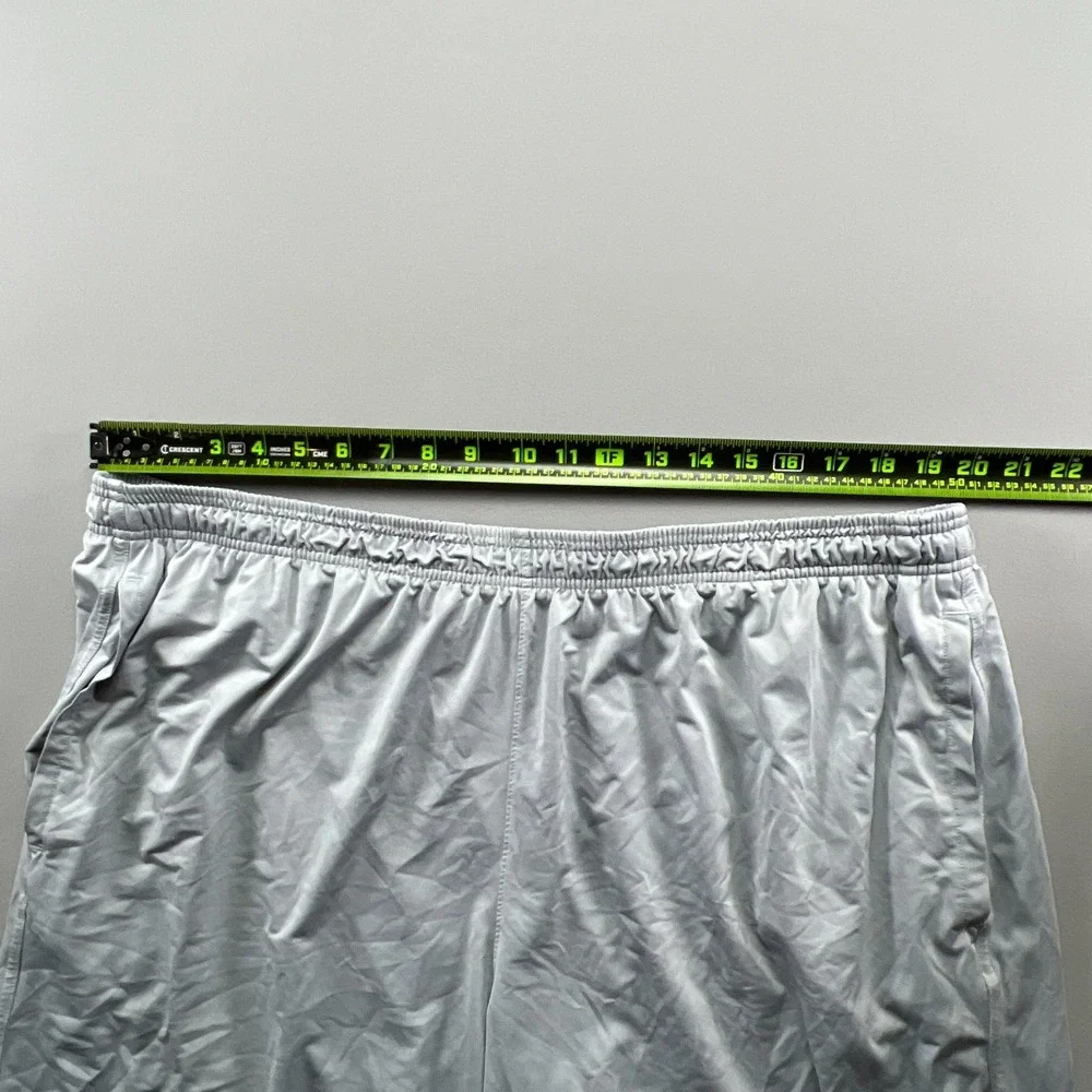 Under Armour Athletic Shorts Mens 3XL Light Gray High Rise Loose Fit Running